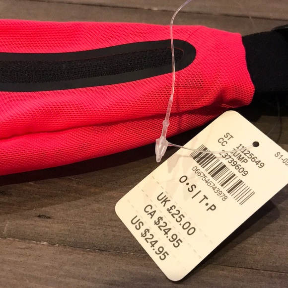 PINK Victoria’s Secret Slim Fanny Pack - Picture 4 of 7